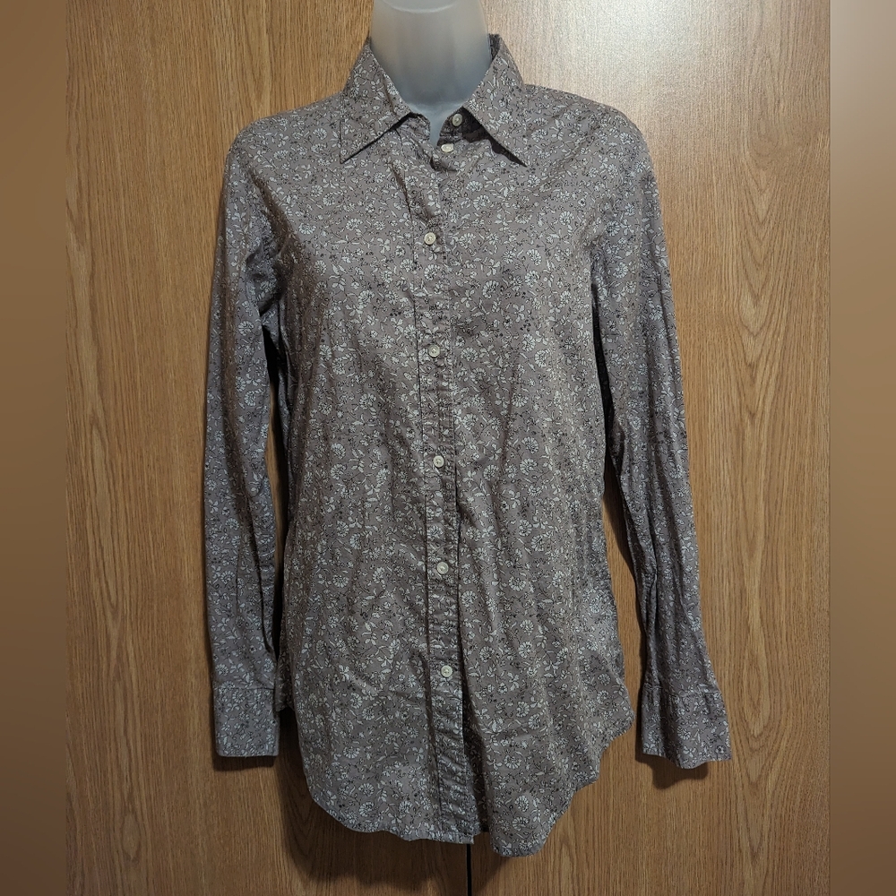 Floral Grey Gap Button Down Shirt woman's size 8